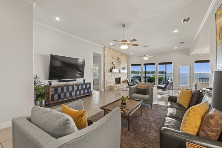 Relax in the spacious family and living rooms with plush seating, breathtaking lake views, and an 85” Smart TV loaded with Netflix, YouTubeTV, Paramount+, Peacock, and more—all backed by ultra-fast internet.